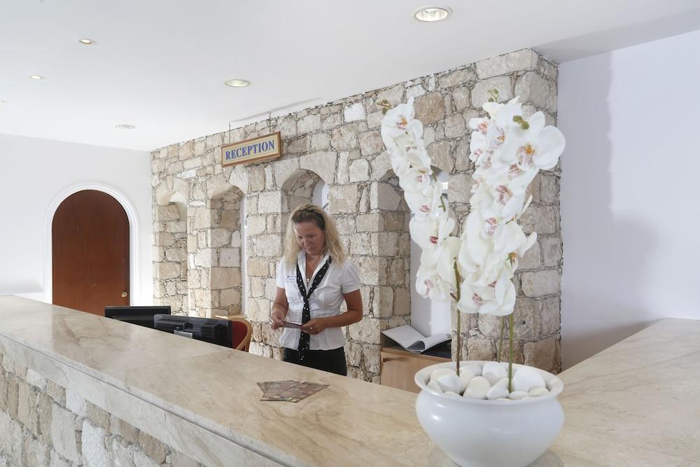 Kapetanios Aqua Resort Коръл бей Екстериор снимка